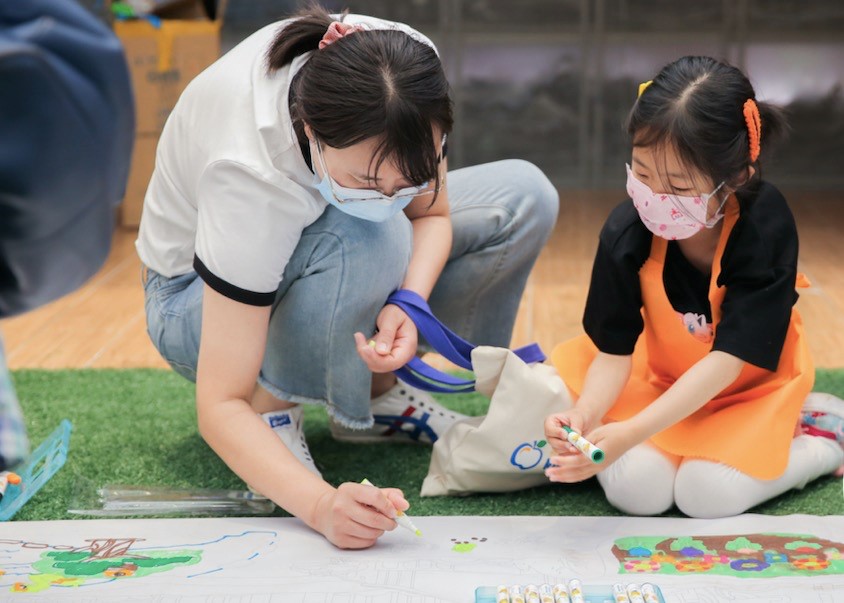 “六一”连着618 近百时尚亲子品牌扎堆入驻银泰百货_fororder_1