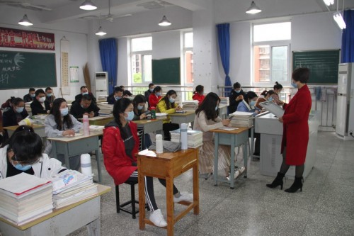 重培训，强演练，促整改 ——重庆市丰都职教中心举行复课演练
