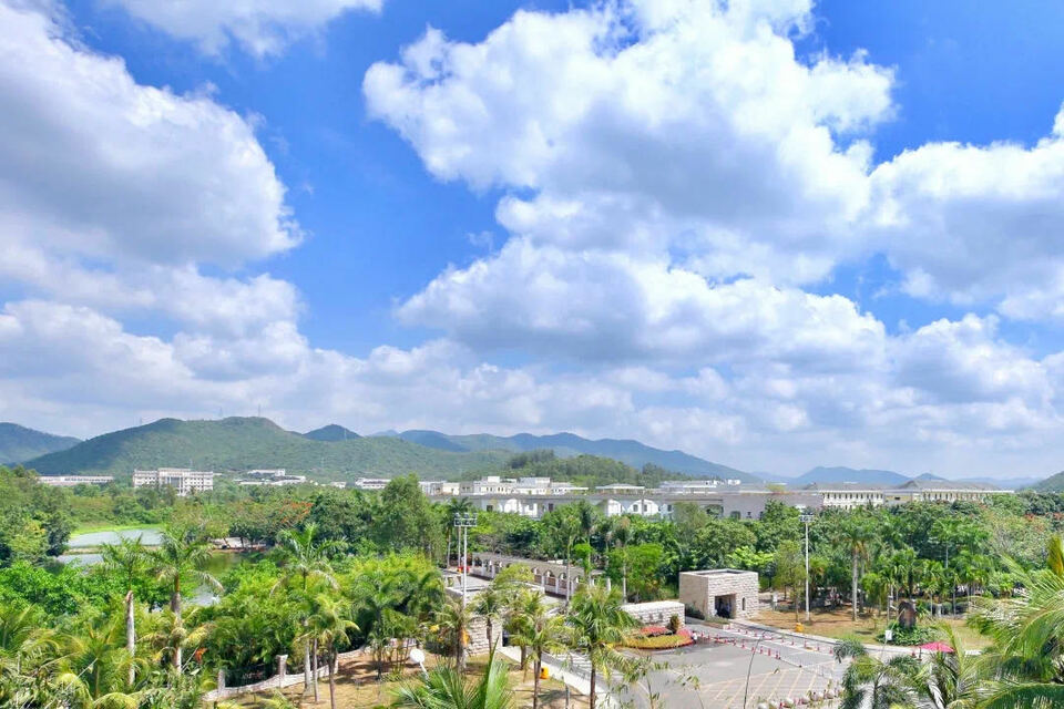 【教育频道 热点新闻】今年高考即可报名 三亚理工职业学院本科联合培养项目再增两专业 【教育频道 热点新闻】今年高考即可报名 三亚理工职业学院本科联合培养项目再增两专业