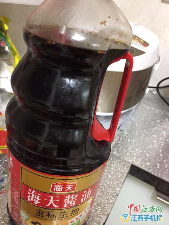 海天酱油接连爆出生蛆丑闻 律师或提起公益诉讼