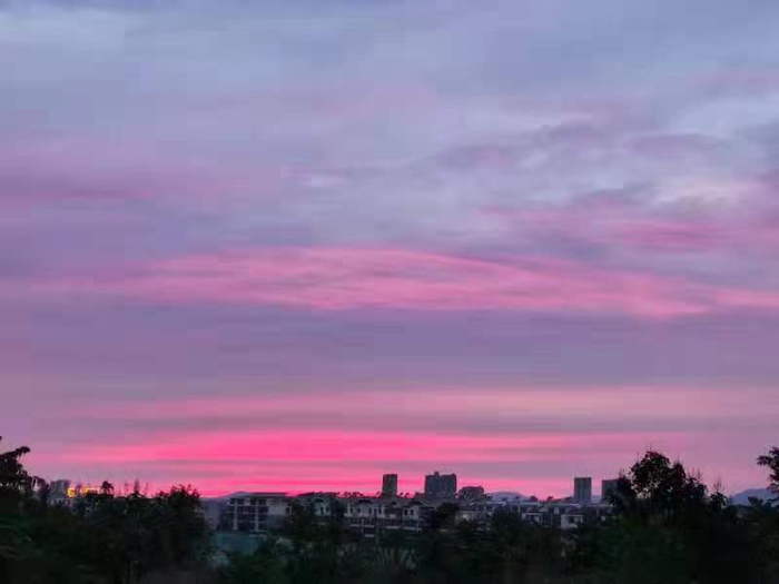 태산 정상에 비친 황홀한 저녁노을 태산 정상에 비친 황홀한 저녁노을_fororder_t3