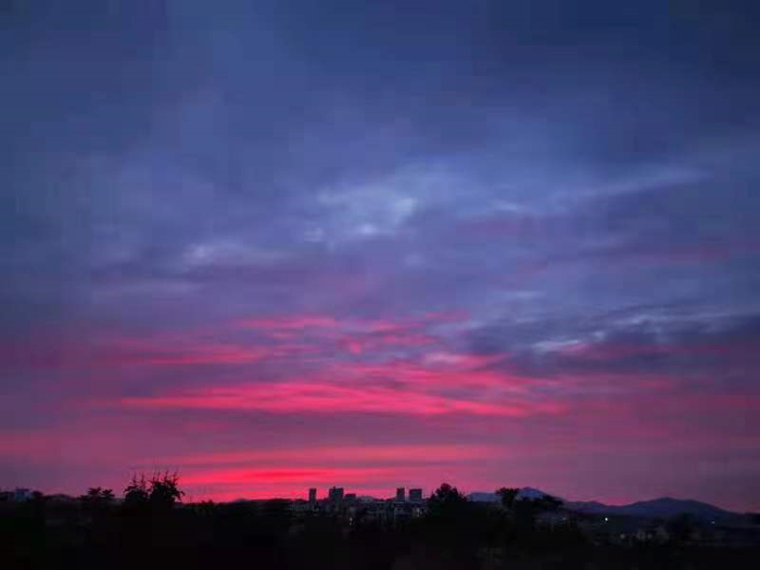 태산 정상에 비친 황홀한 저녁노을 태산 정상에 비친 황홀한 저녁노을_fororder_t4