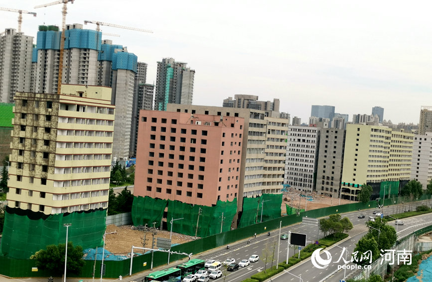 7万余平方米!郑州陈砦村迎来第四次爆破