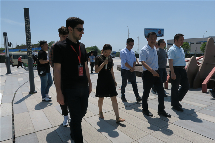 （转载）俄罗斯主流媒体代表走进广深产业园，听广安讲“春天的故事”