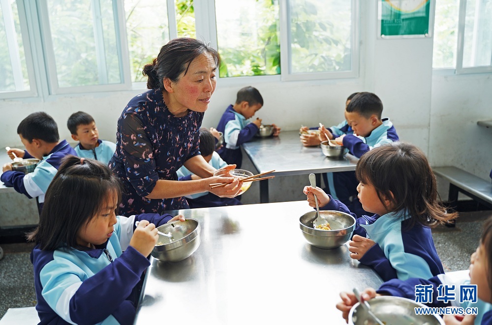 十年!阳光照进山区孩子们的心田