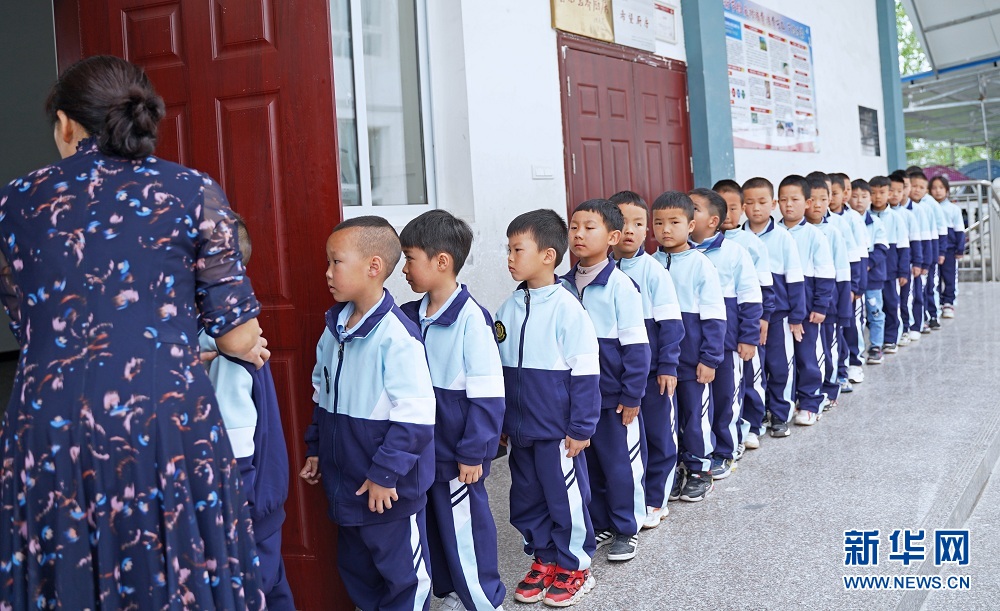 十年!阳光照进山区孩子们的心田