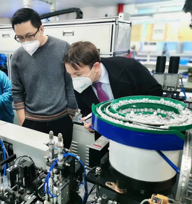 布罗德比特新型电池项目在扬州市签约