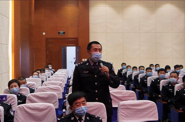 长白山公安局举行吉林省支援湖北医疗队“战疫”英雄事迹分享会