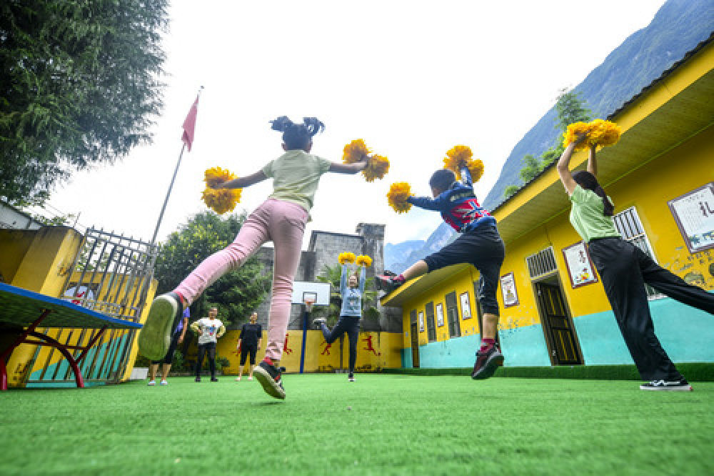 【聚焦重庆】山城重庆攻坚“两不愁三保障”一线观察