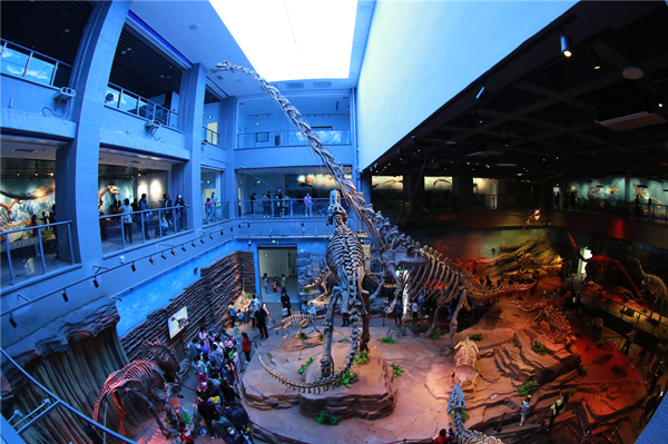 【吉林060203】“六一”儿童节 延吉恐龙博物馆迎来大批游客_fororder_微信图片_20210602130531