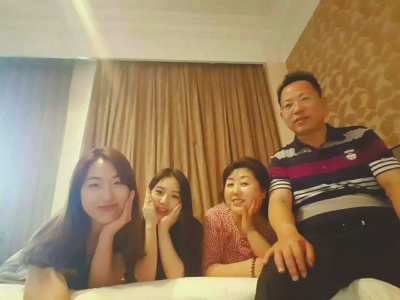 韩国夫妇创业定居成都12年 四川话听力90分