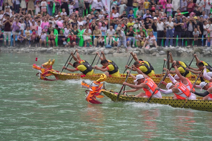 【转载】首届长江三峡非遗龙舟邀请赛在重庆巫溪举行