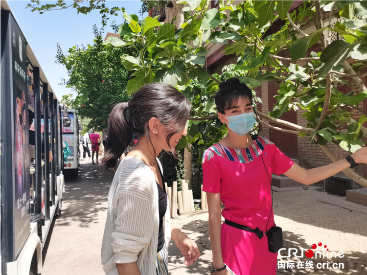 (外籍记者新疆行)古城涅槃,“石榴花”在喀什绽放_fororder___172.100.100.3_temp_9500041_1_9500041_1_1_a7afb3b8-7a45-4c93-a1e1-8f7f508fec04