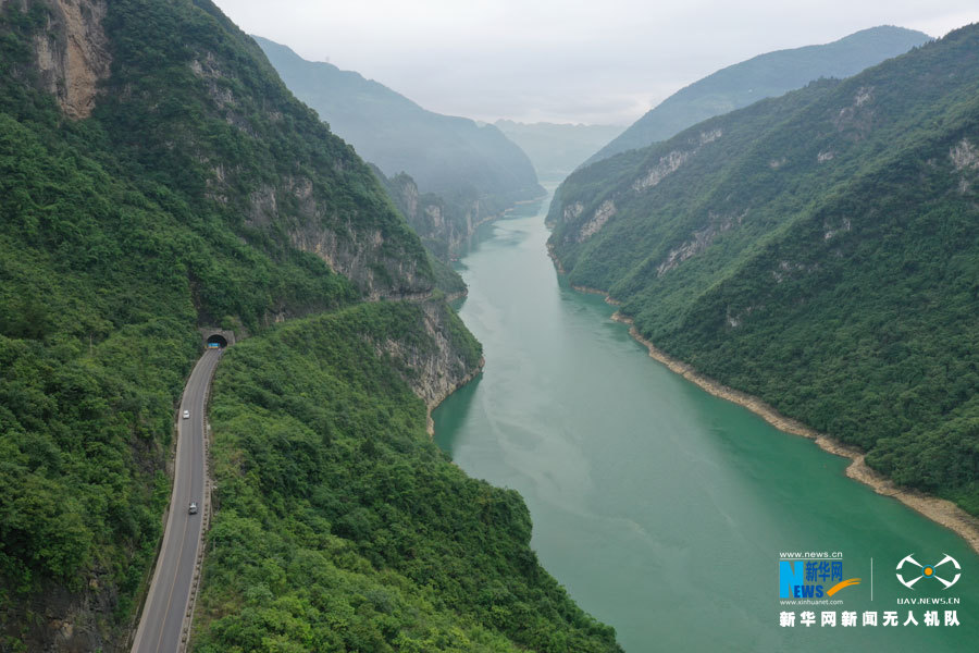 【“飞阅”中国】重庆苗乡：石漠化治理治出好风景