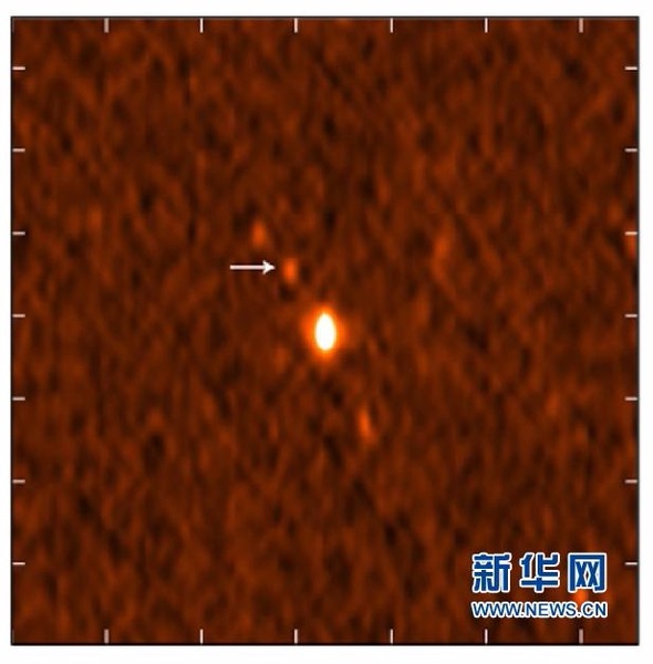这张由加州理工学院和牛津大学提供的图片显示的是双中子星GW170817合并的射电波观测图象。 新华社发