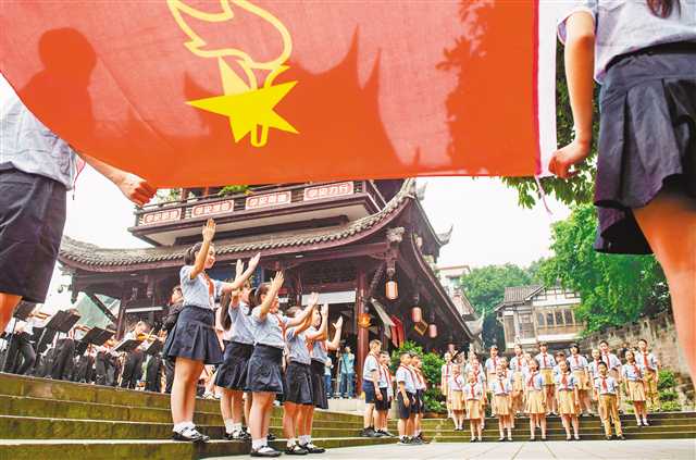 百年华诞 同心向党