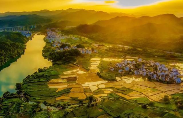 ทัศนียภาพยามตะวันรอนที่อ่าวพระจันทร์ มณฑลเจียงซี_fororder_23