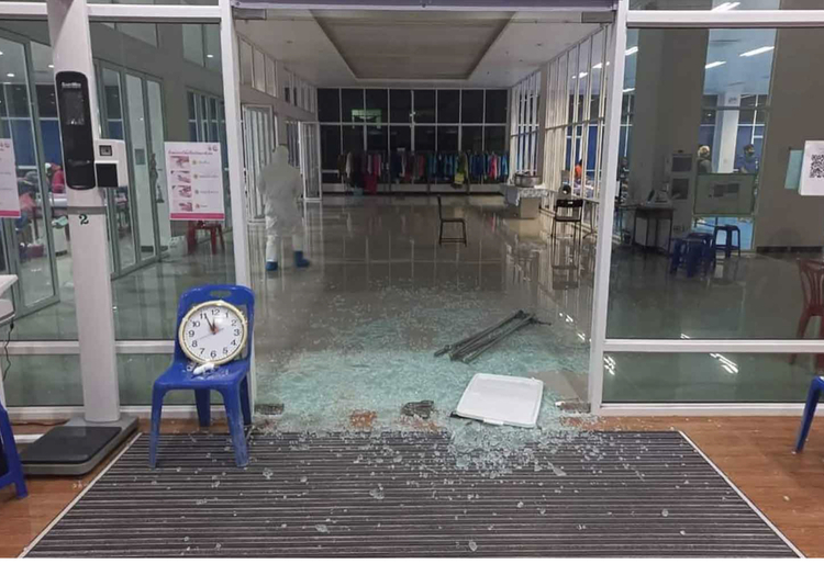 泰国巴吞他尼府一方舱医院发生枪击案 1名新冠患者被枪杀