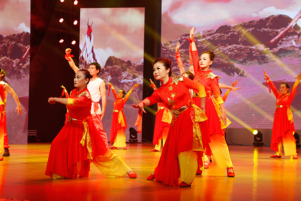 宜宾市翠屏区庆祝中国共产党成立100周年文艺汇演举行