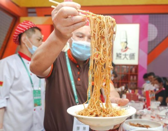 จัดงานอาหารเส้นจีนครั้งแรกที่เมืองหนานชาง มณฑลเจียงซี_fororder_米粉节2
