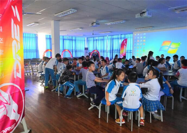 图片默认标题_fororder_活动现场（成都市泡桐树小学西区分校-供图）