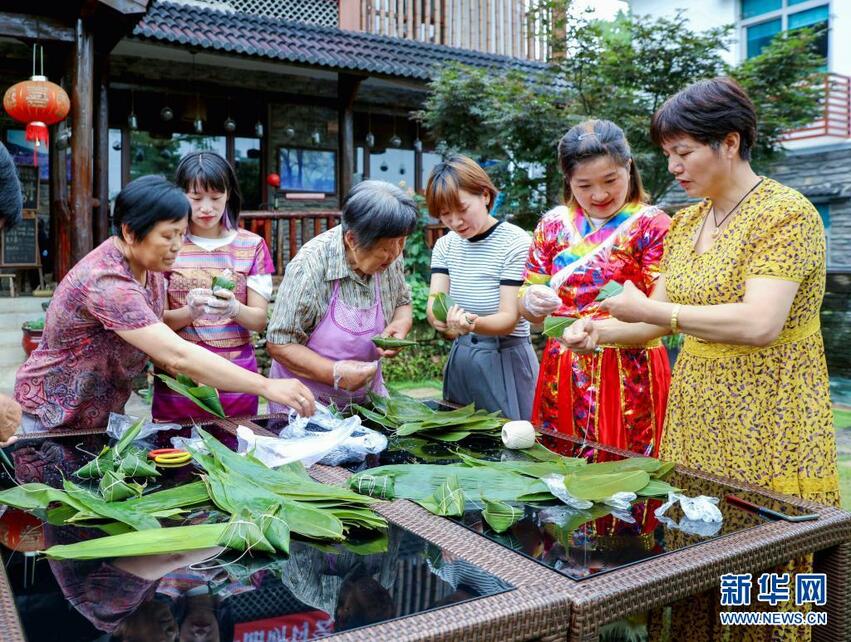 Warisan Budaya Tiongkok, Puspa Bangsa yang Ragam Warisan Budaya Tiongkok, Puspa Bangsa yang Ragam_fororder_duanwu11