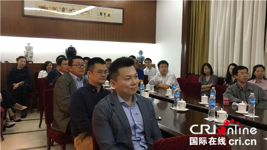 【十九大时光】中国驻阿根廷使馆组织观看十九大开幕会
