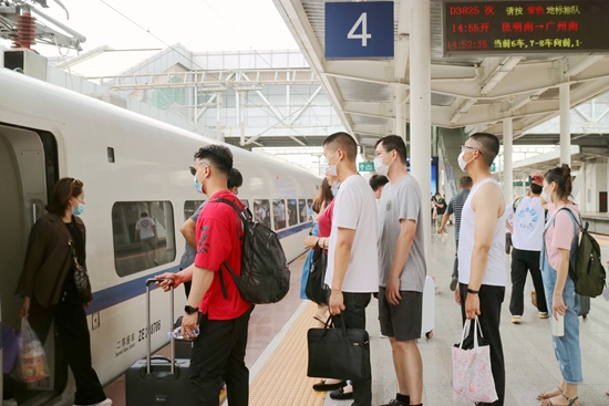 端午假期宁铁发送旅客115.7万人次 短途游旅客成为主力军