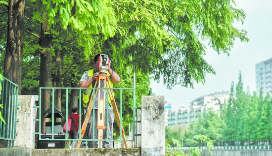 （转载）成都“桥梁医生”巡诊把脉 为桥梁“保健”