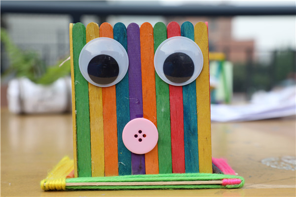 图片默认标题_fororder_学生作品——笔筒（成都双流中学实验学校-供图）