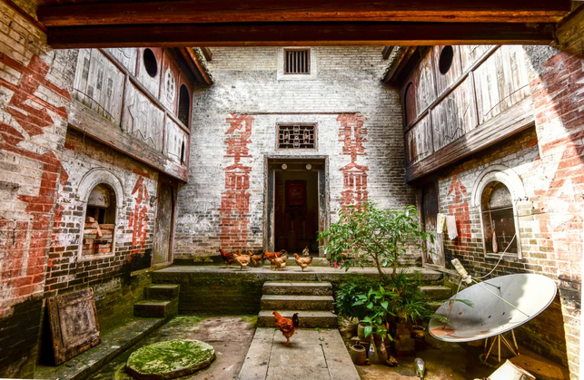 广西桂林东寨：家家户户都有标语的“红色村庄”
