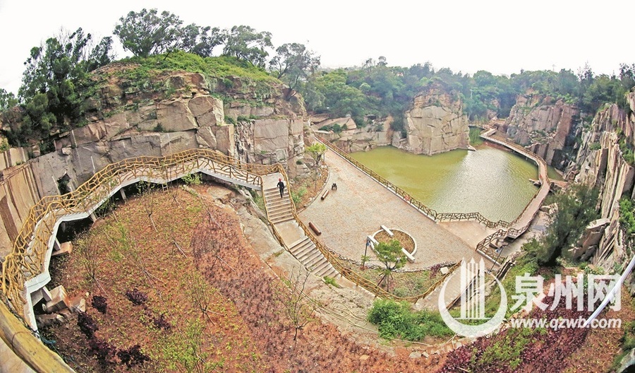 【焦点图】【泉州】【移动版】【Chinanews带图】石狮：废弃石窟变身美景公园