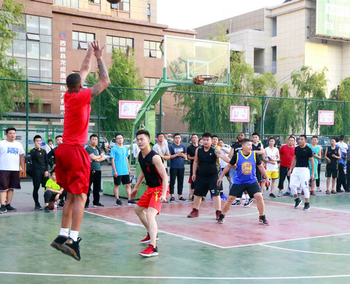 【河南供稿】2019欧美国际职业篮球中国首站赛在河南西峡举行