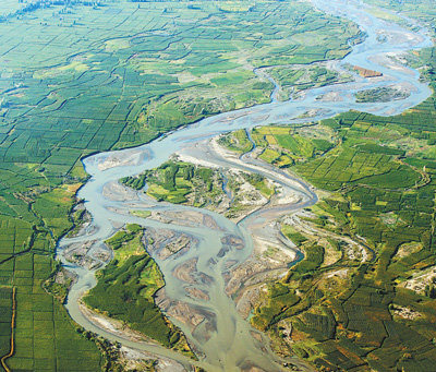 我国首批实施水量统一调度的内陆河——黑河水 润绿洲