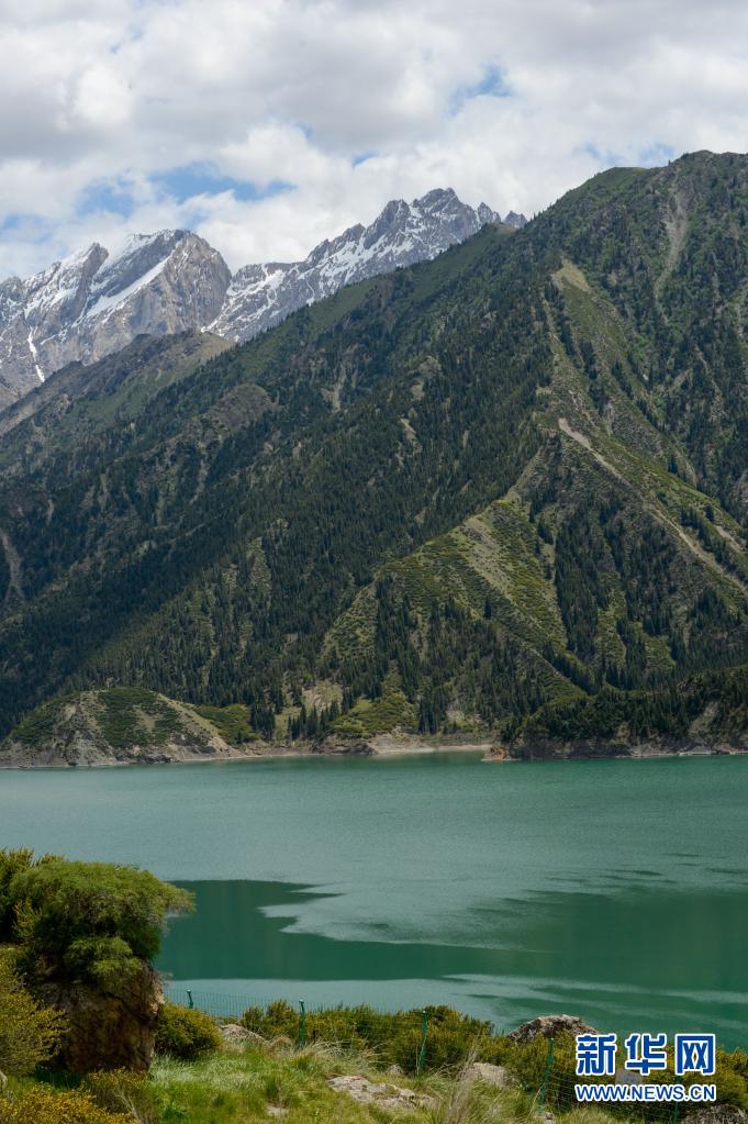 신강 두쿠도로, 여름 관광지로 부상 신강 두쿠도로, 여름 관광지로 부상_fororder_8