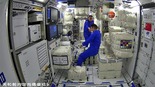 “装设备、拆包裹、忙布置”入住空间站第一周 航天员“忙忙忙”_fororder_1624418420680_549