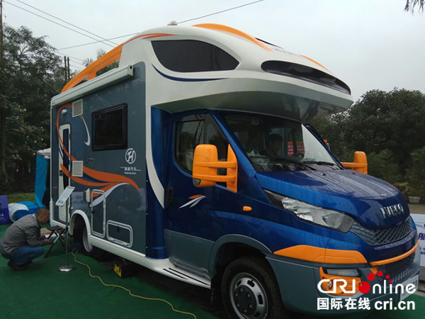 房车_fororder_漂亮的房车（摄影-杨建昆）