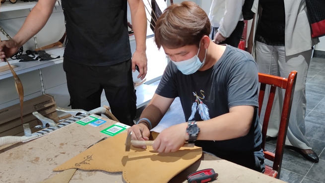 【新疆へ行こう⑪　シベ族２ アーチェリー】_fororder_弓矢５