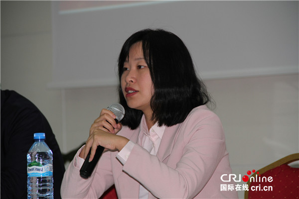 中国驻波兰使馆举行领事保护进校园暨平安留