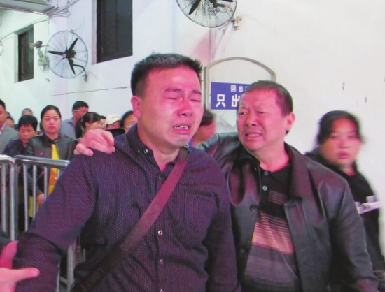 失散29年男子与家人团聚 通过DNA比对找到亲生父母