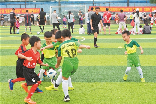 第三届广西幼儿足球赛在南宁开赛