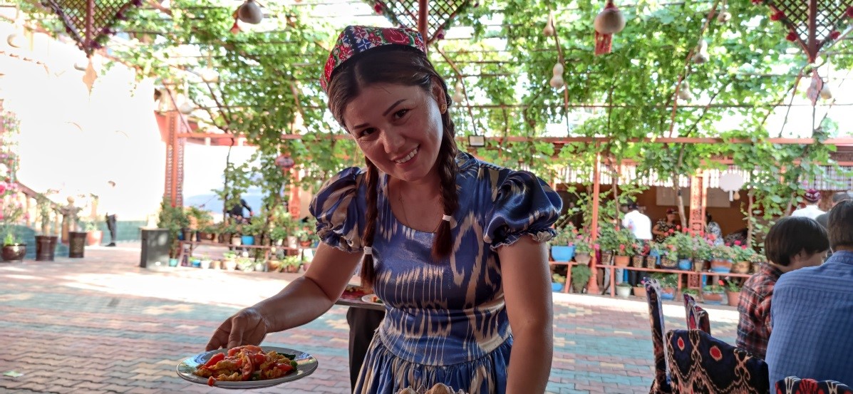 【新疆へ行こう ウイグル民族色溢れる民宿レストラン】_fororder_XJ3