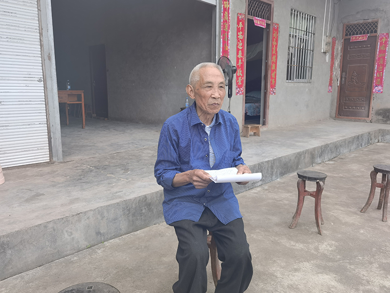 巴中烈士遗属张善明:继承父亲遗志 将红军精神延续_fororder_烈属张善明介绍自己在工作中如何传承红军精神