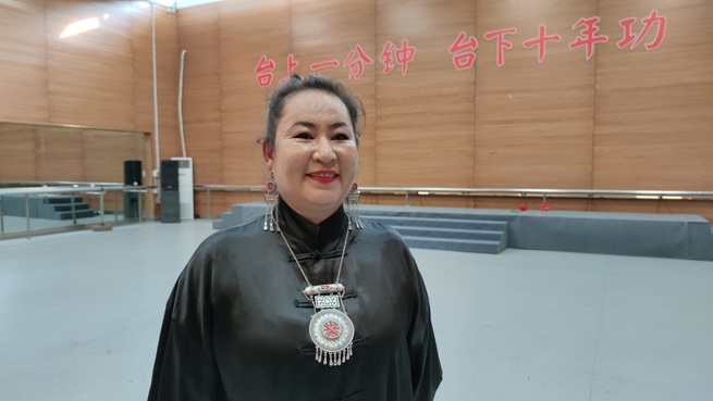 【新疆に行こう　民族舞踊の伝承者】_fororder_XJ2