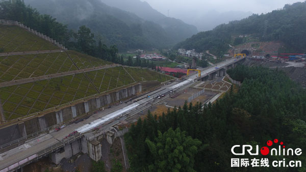 图片默认标题_fororder_川段最后一个隧道老房子隧道预计今年12月中旬在兴文贯通1