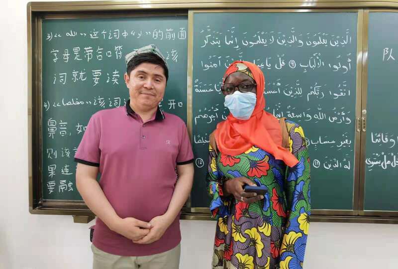 Faeza Mustapha: A idona, ana da kwanciyar hankali a yankin Xinjiang, al’ummun kabilu daban daban ke zama cikin lumana_fororder_210707世界21025-hoto3