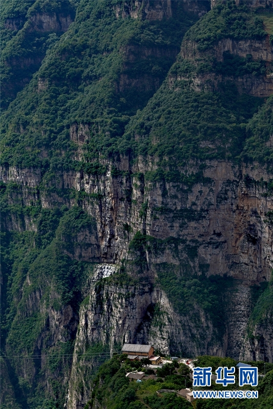 大渡河峡谷：壁立千仞 云雾缭绕