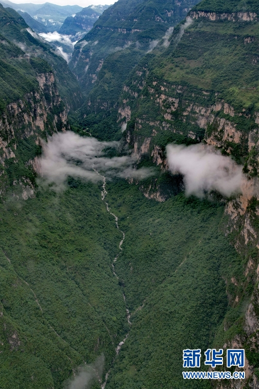 大渡河峡谷：壁立千仞 云雾缭绕