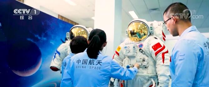 「飛天」宇宙服 船外活動8時間可能