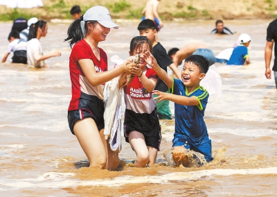 【旅游资讯-图片】郑州首届黄河鲤鱼文化节举行